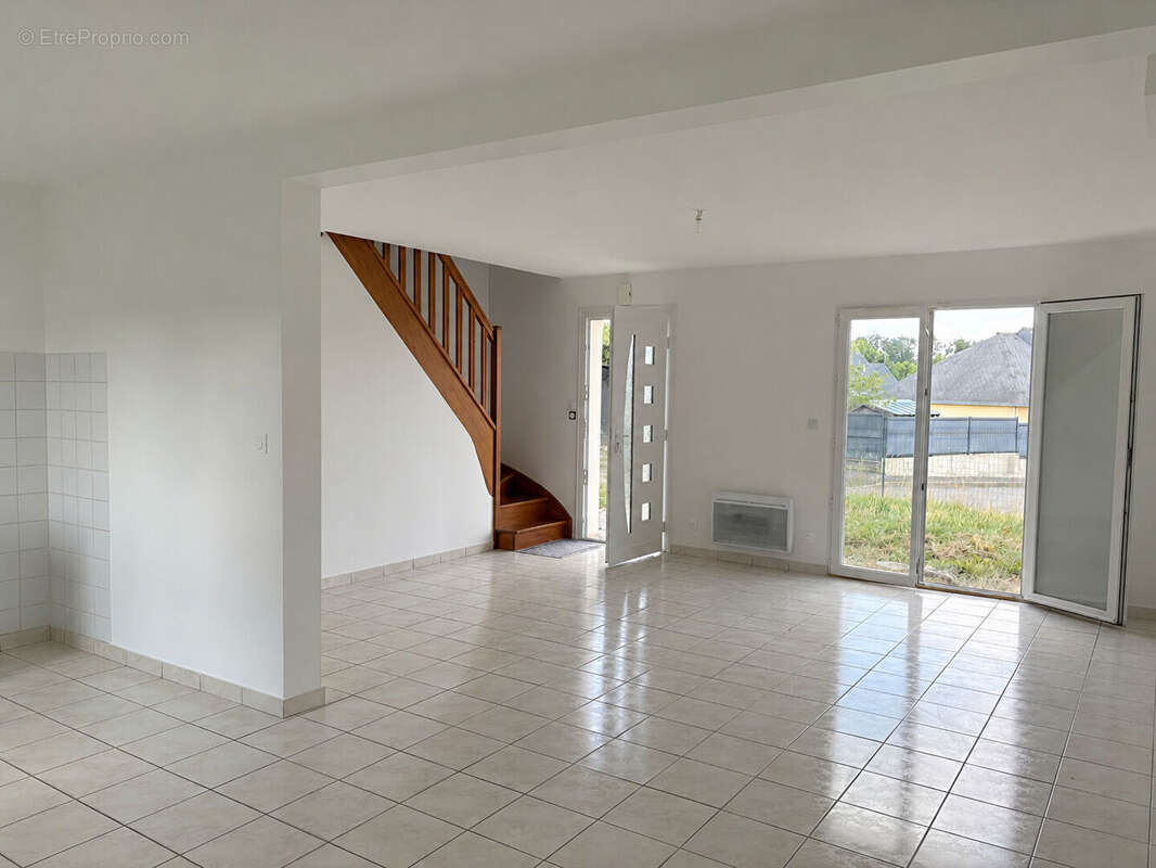 A vendre Plumelin, maison 3 chambres, terrain d'environ 660m² - photo 2