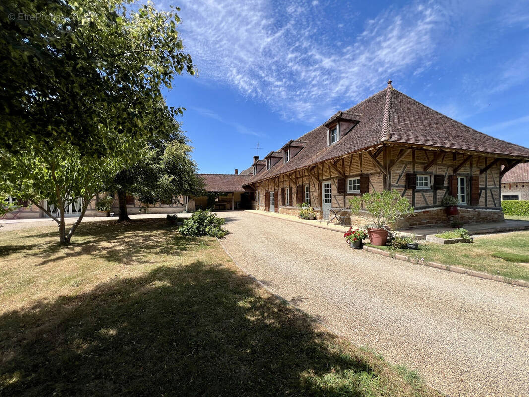 Photo 1 - Maison à LOUHANS