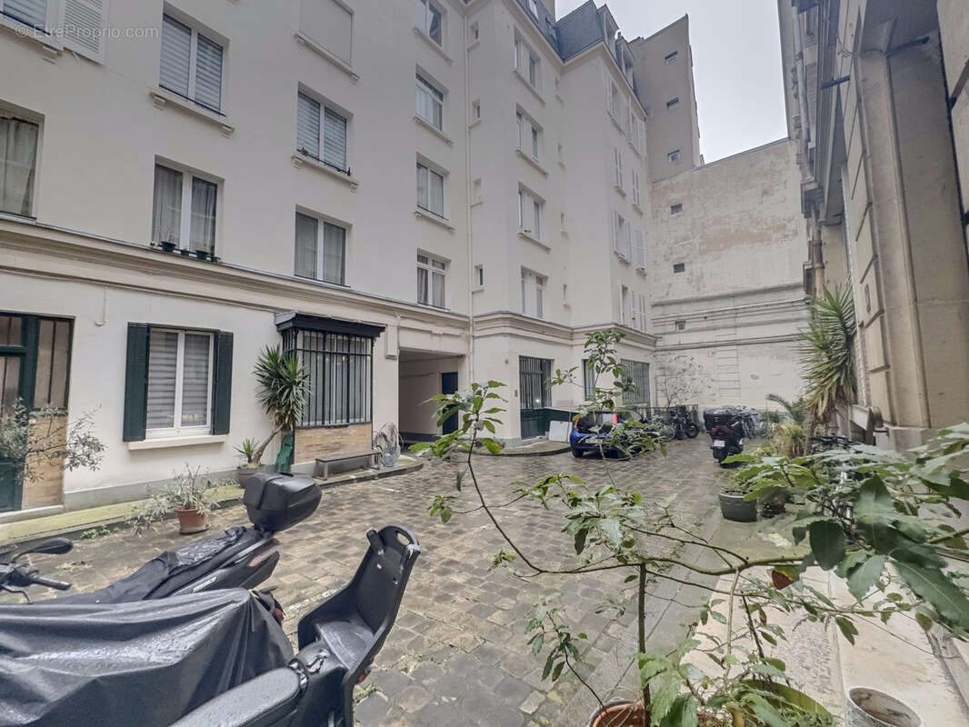 Appartement à PARIS-11E