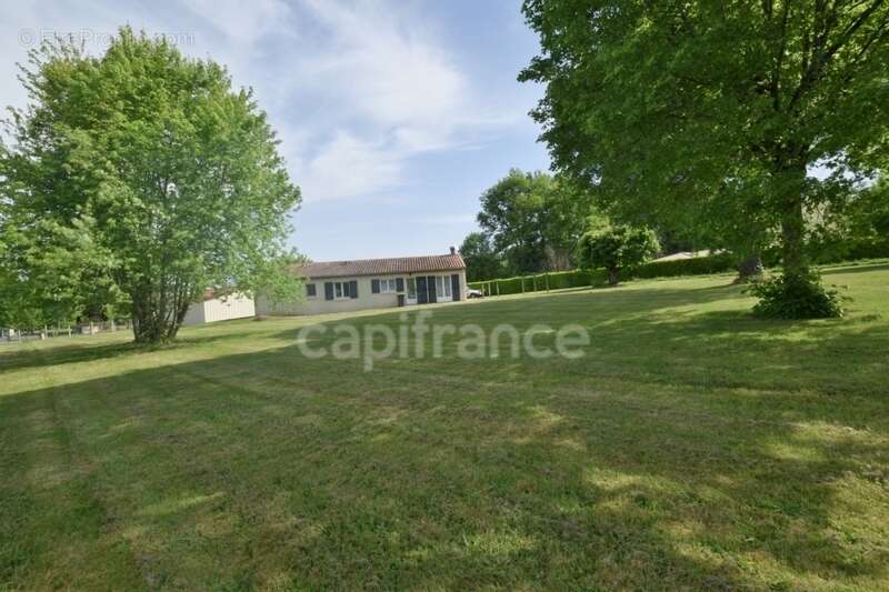 Maison de plain pied - 3 chambres - hangar - proche de MIRAMONT DE GUYENNE (47) - photo 3