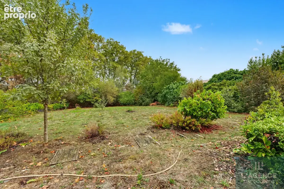 Maison T5 de 145 m2 avec comble de 152 m2 et sous-sol de 157 m2 sur un terrrain arboré de 2500 m2 - photo 10