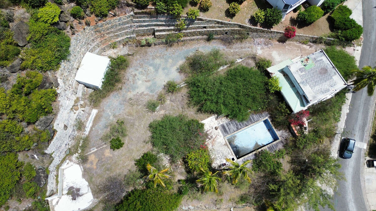 Terrain à SAINT-MARTIN