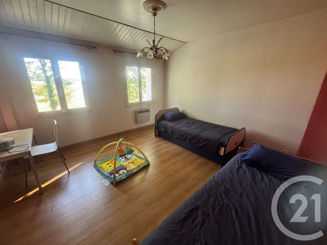 Maison à ETAIS-LA-SAUVIN