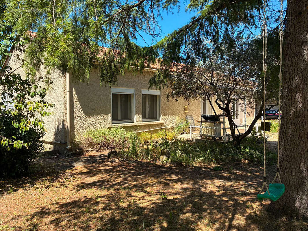 Maison à L'ISLE-SUR-LA-SORGUE