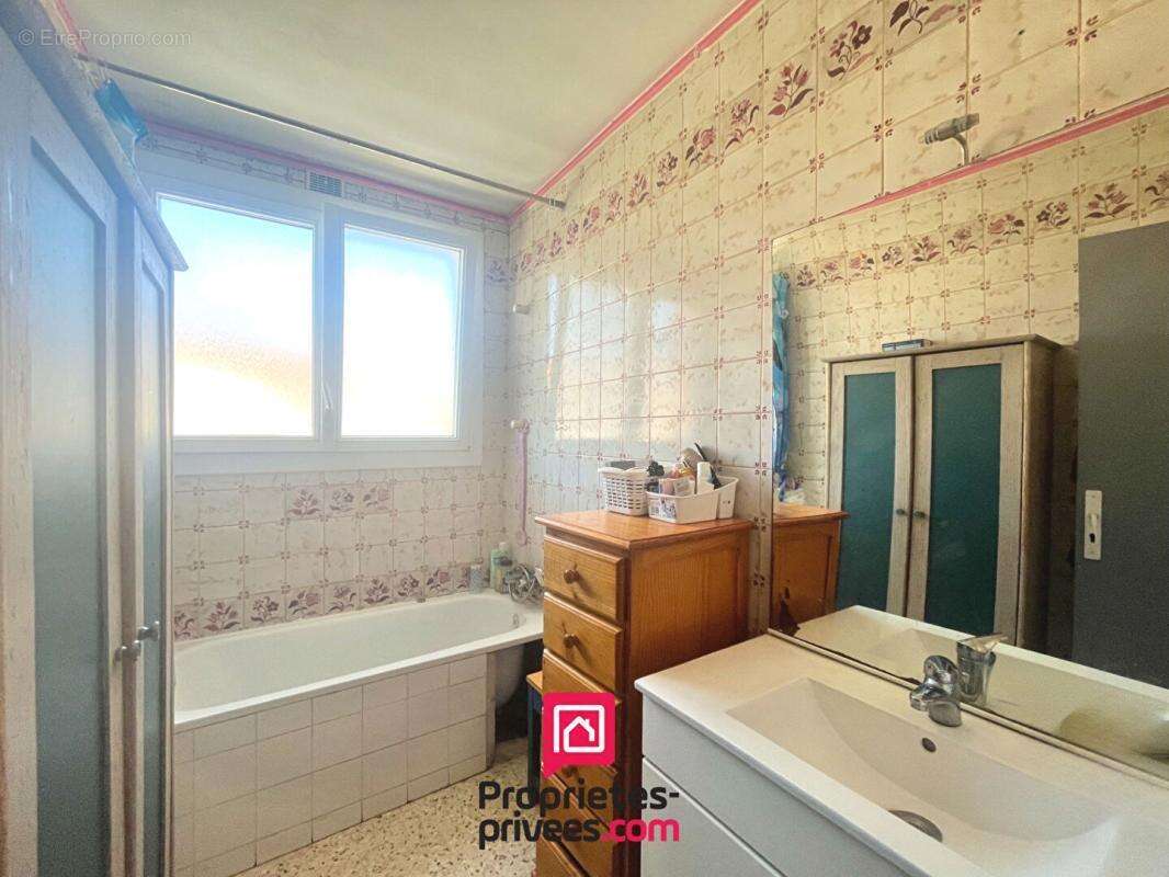 Appartement à PUGET-SUR-ARGENS