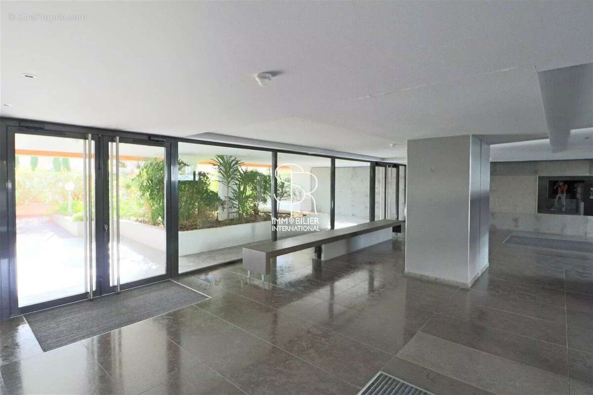 Appartement à VILLENEUVE-LOUBET