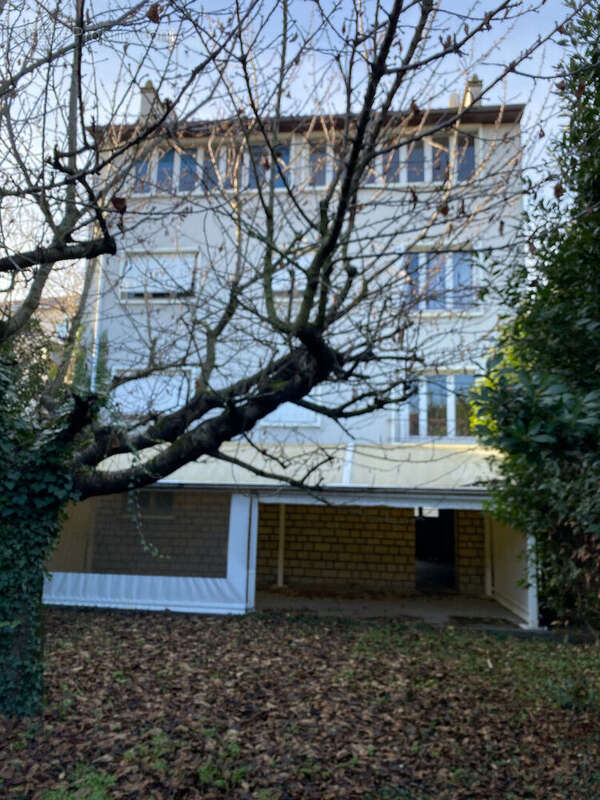 Appartement à SURESNES