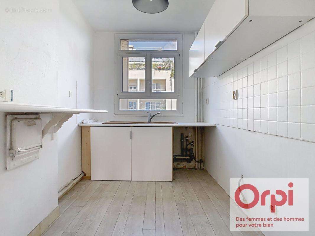 Appartement à ISSY-LES-MOULINEAUX