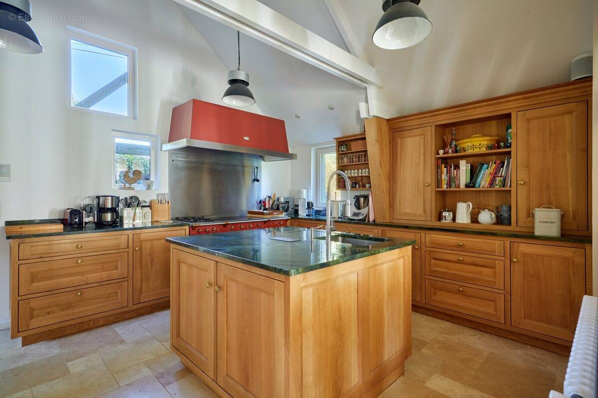 Cuisine - Maison à PONT-L&#039;EVEQUE