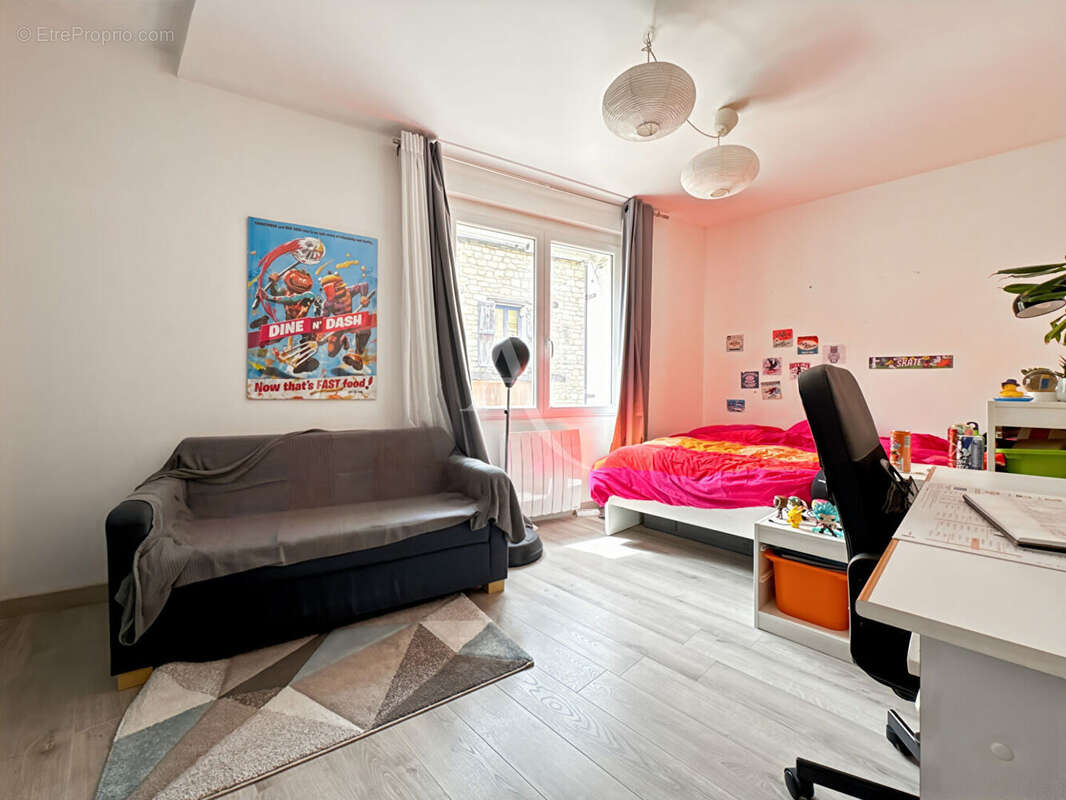 Maison à NEUVILLE-SUR-OISE