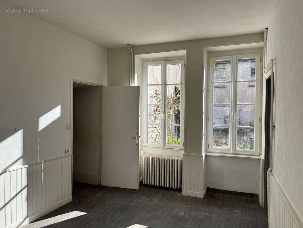 Maison à CORBIGNY