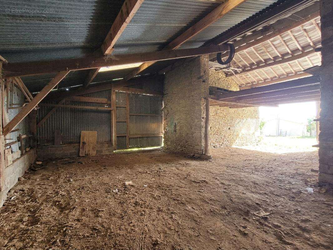 Grange Champdeniers 1 pièce(s) 100 m2 - photo 4