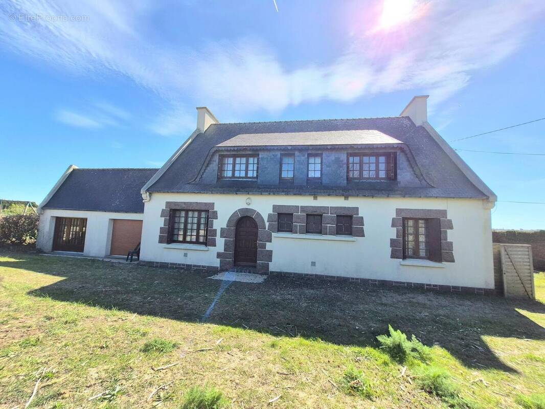 Photo 1 - Maison à SANTEC