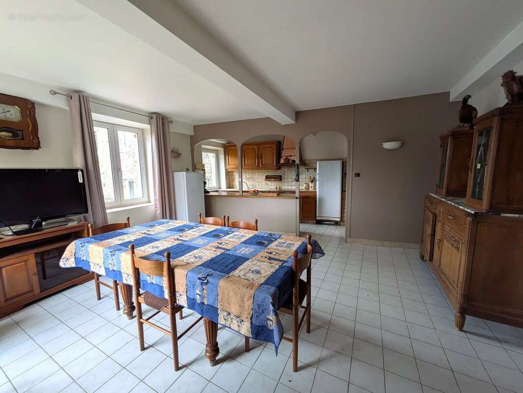 Maison à SAINT-PIERRE-DE-BOEUF