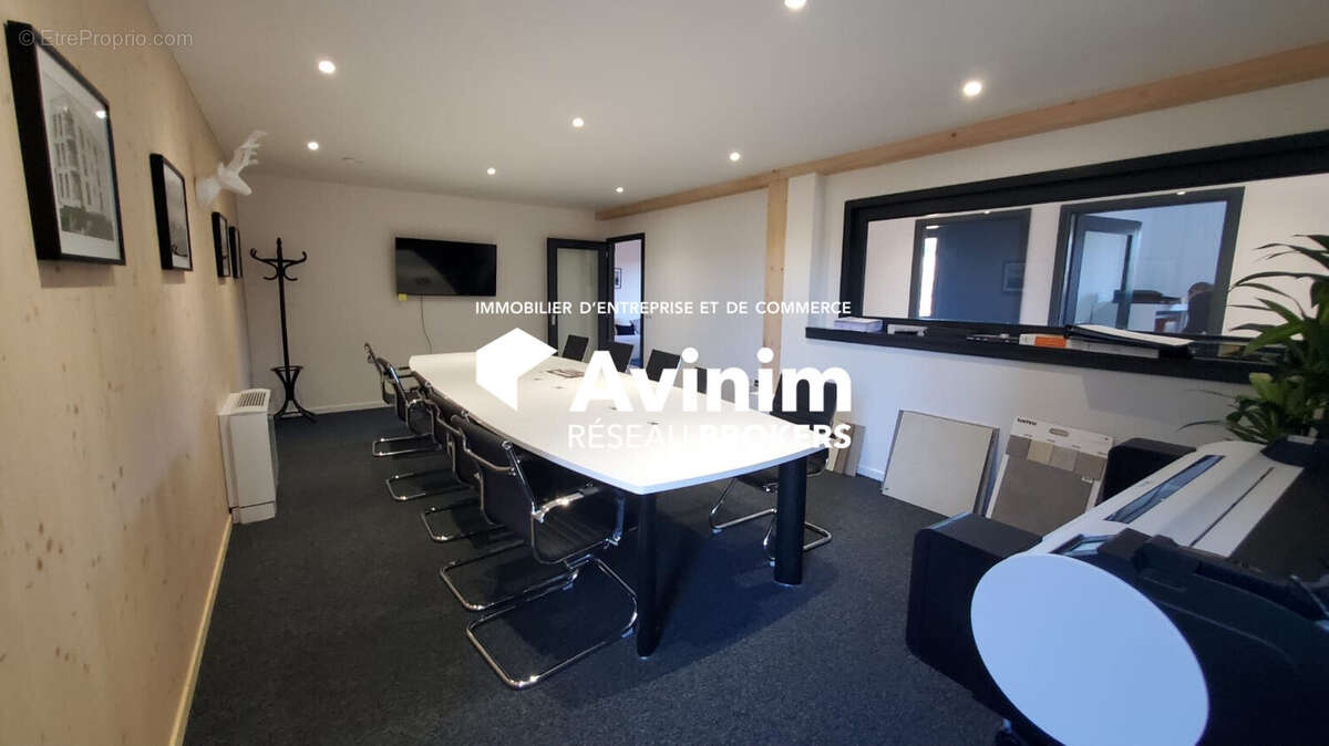 Commerce 160 m² à Allonzier-La-Caille  - photo 6