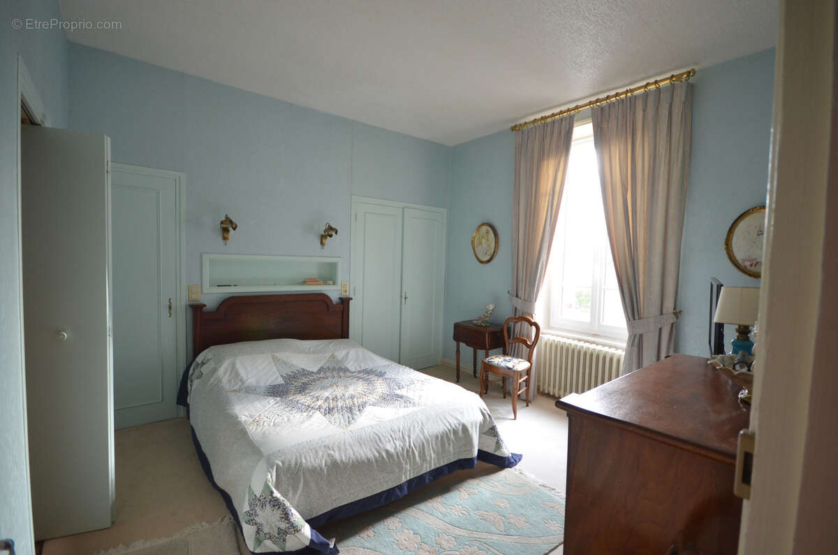 Maison à MURAT-LE-QUAIRE