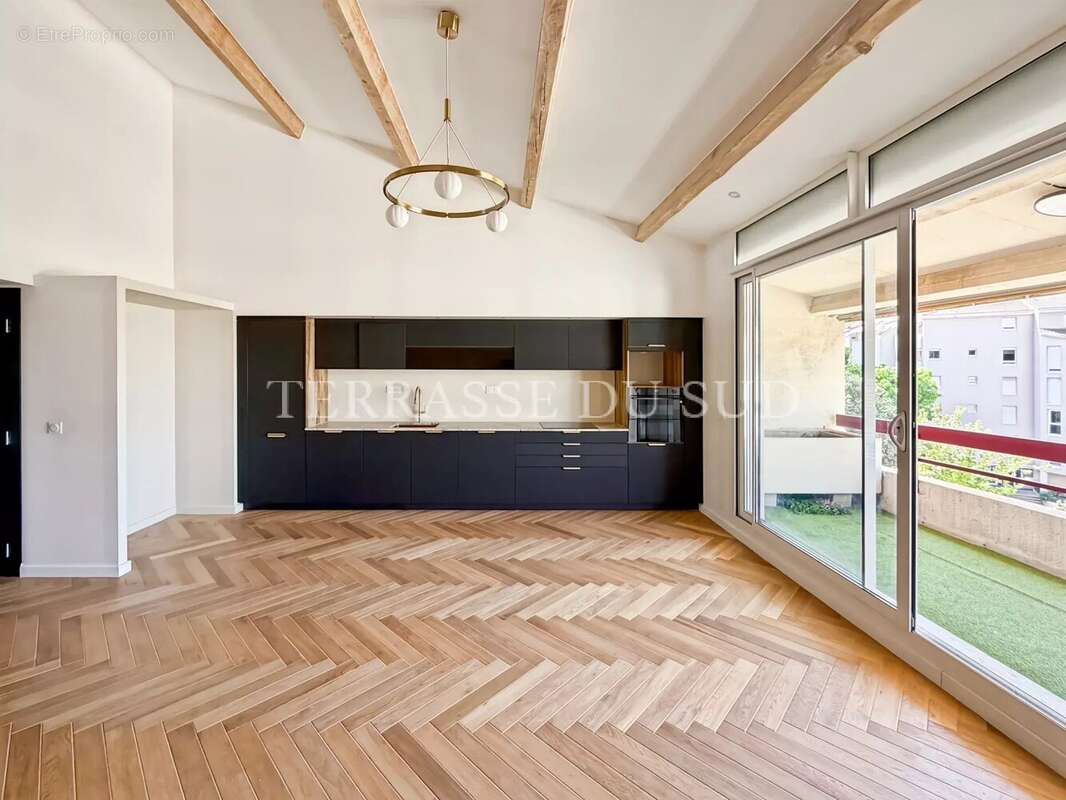 Appartement à MARSEILLE-8E