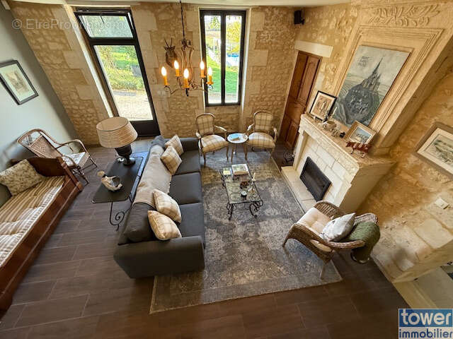 Maison à SAINT-SORLIN-DE-CONAC