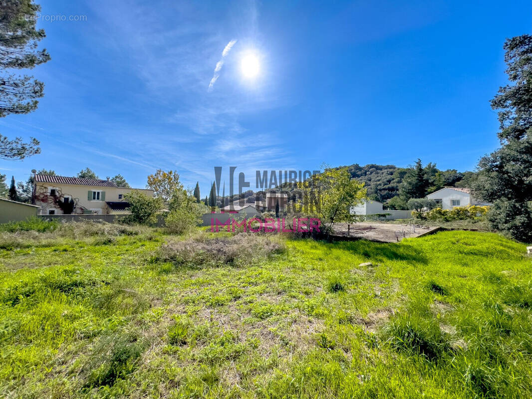 Terrain à LAGARDE-PAREOL