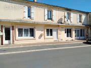 Appartement à MENESPLET