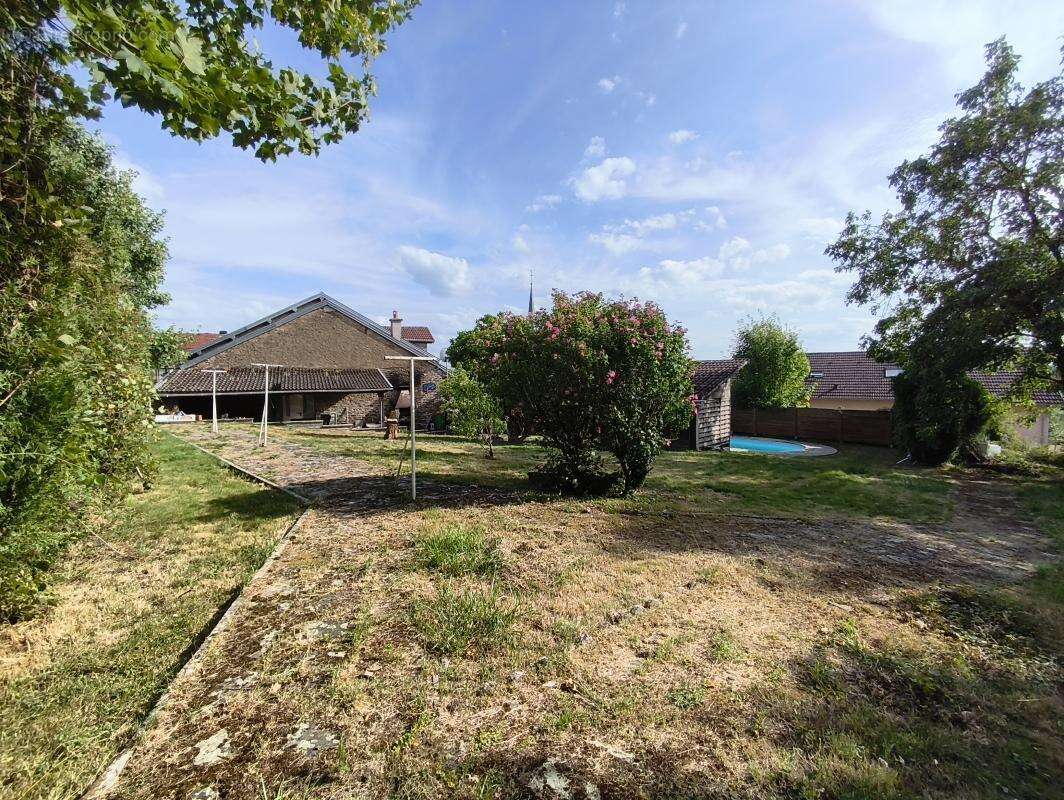 Maison à AILLEVILLERS-ET-LYAUMONT