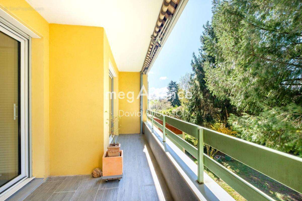 Appartement à CHAMPAGNE-AU-MONT-D'OR