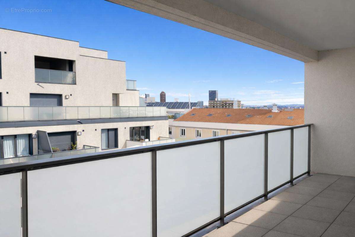 Appartement à LYON-8E