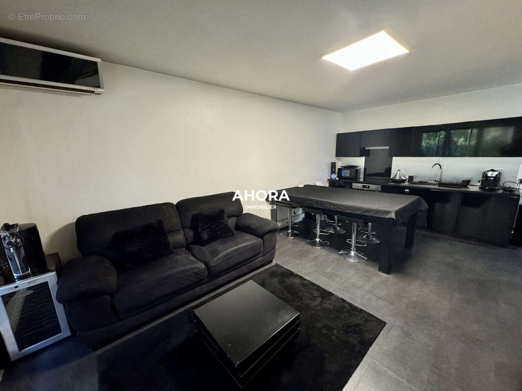 Appartement à MARSEILLE-9E