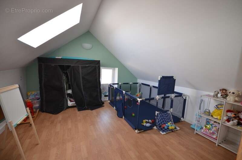 Proche de LA FERTE GAUCHER (77) et de MONTMIRAIL (51) à vendre maison de village de 6 pièces - photo 13