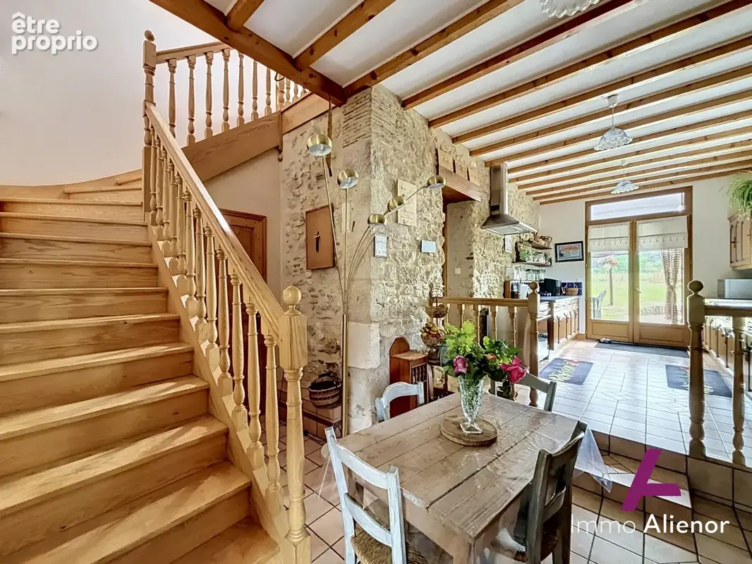Maison 188 m² à Saint-Martin-De-Gurson  - photo 4