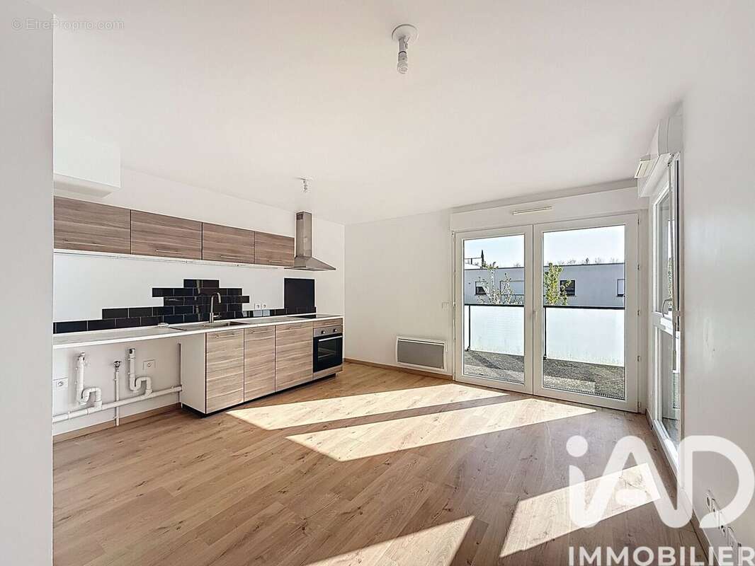 Appartement 42 m² à Mont-Saint-Aignan  - photo 4