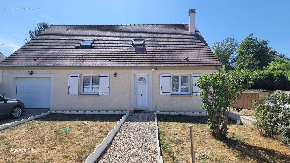 Pavillon avec grande terrasse et jardin de 1 500M² - photo 16