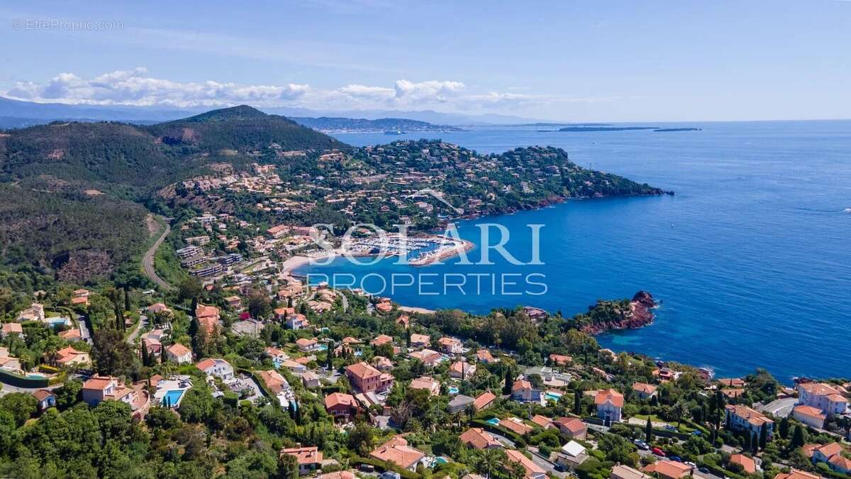 Maison à THEOULE-SUR-MER