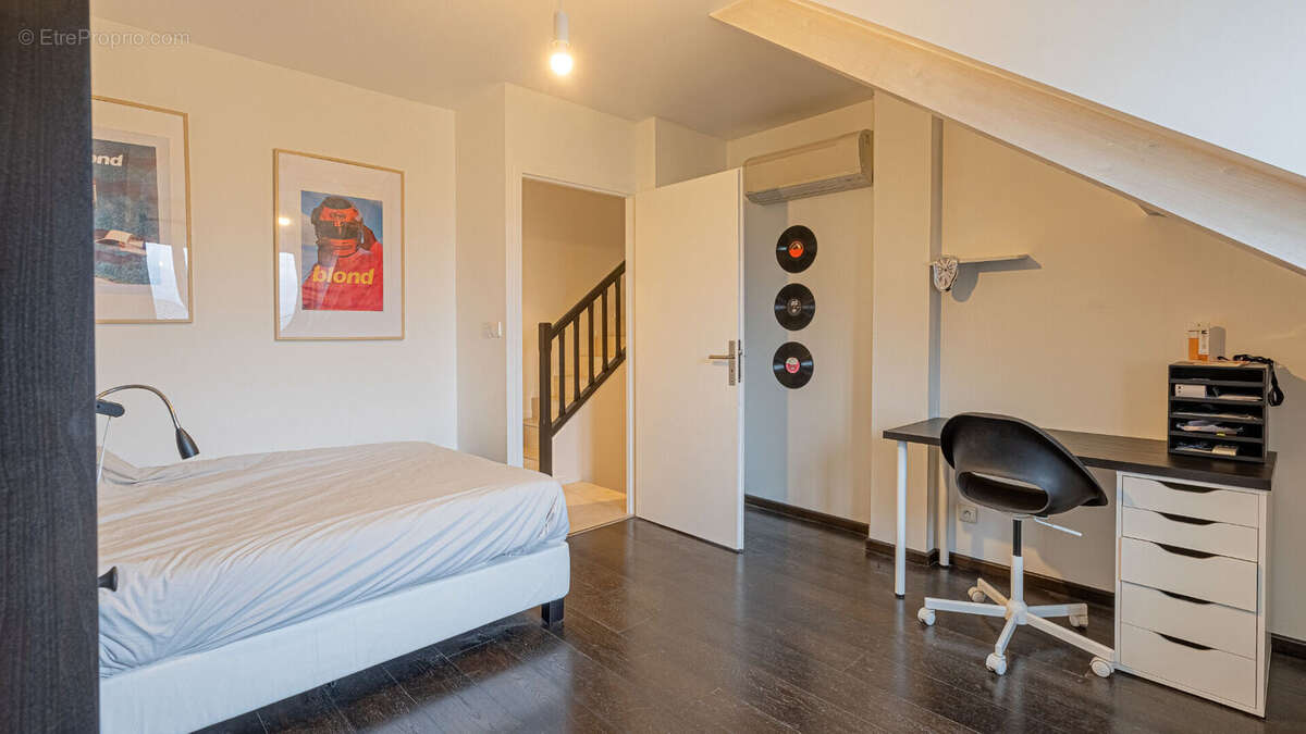 Maison à JACOB-BELLECOMBETTE