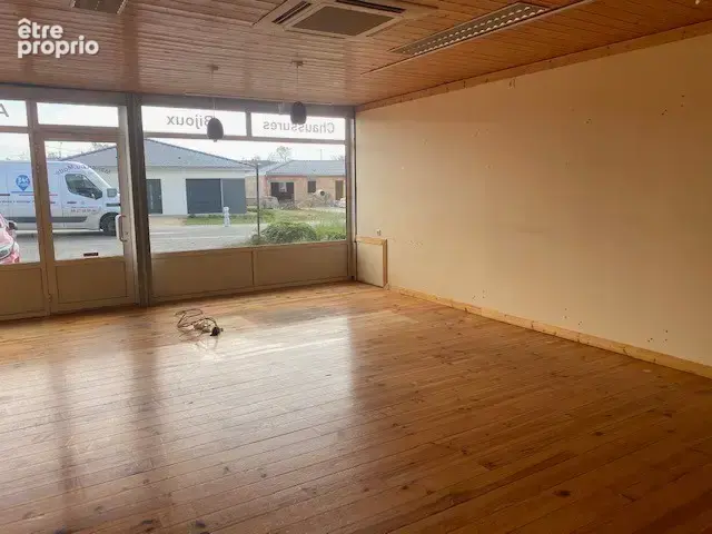 Commerce 220 m² à vendre à Montrevel-En-Bresse (01340) - photo 7
