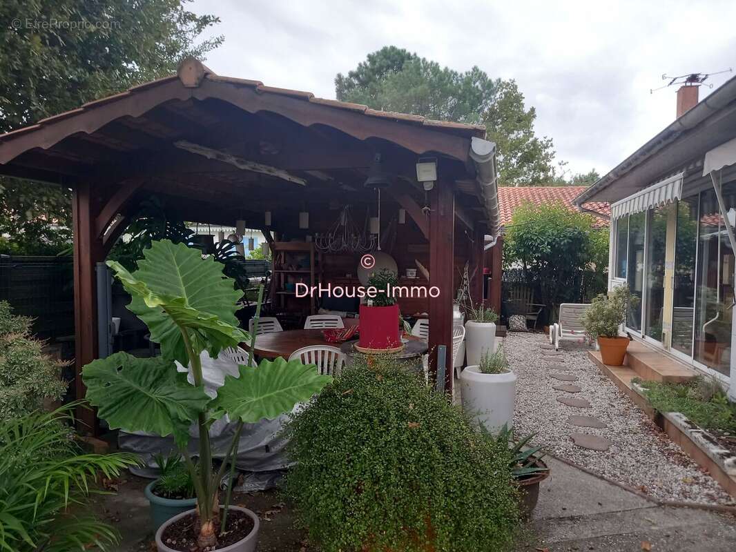 Maison à HOURTIN