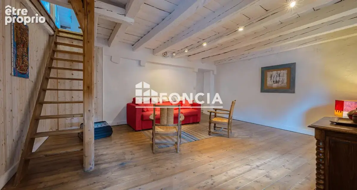 Annecy - Vieux Quartier Type 3 Duplex - photo 2