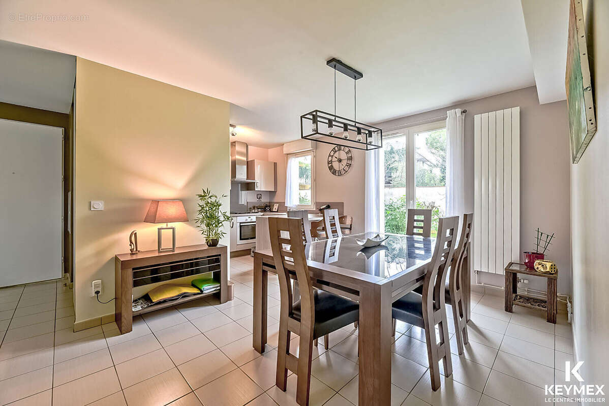 Appartement à MAFFLIERS