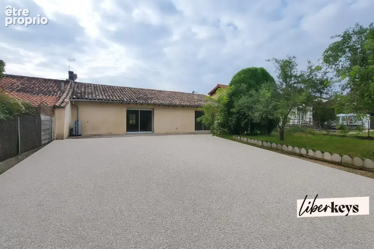 Maison de village 179 m² avec véritable espace de vie extérieur privatif – Montans - photo 16