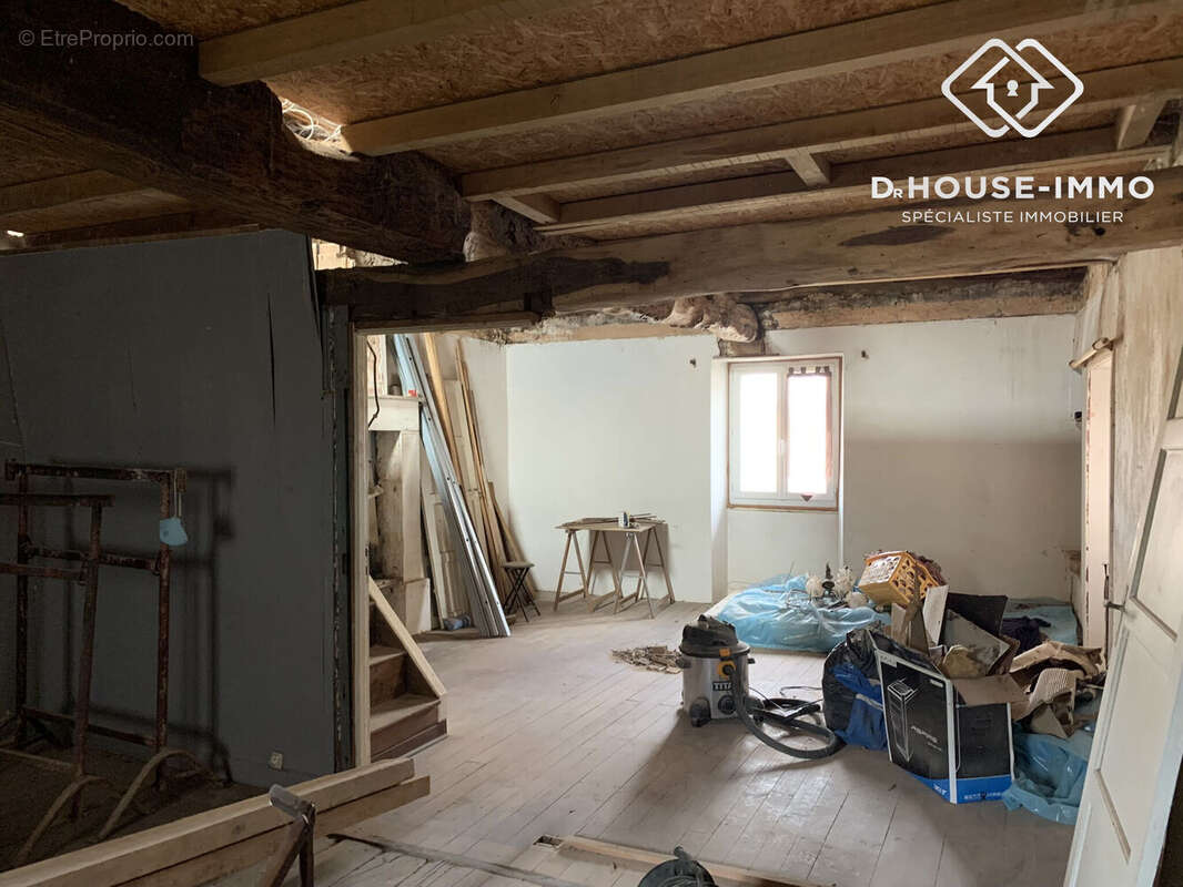 Maison à SAINT-PARDOUX-LA-RIVIERE