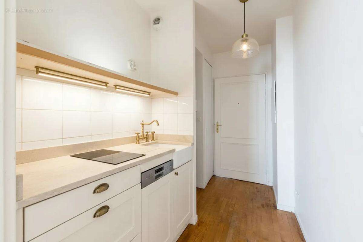 Appartement à PARIS-20E