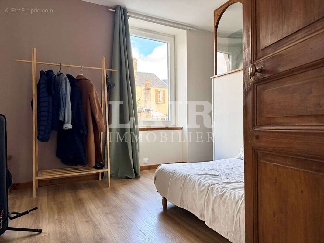 Maison de ville à vendre sur Alençon avec 4 chambres et un garage - Réf 14835 - photo 8