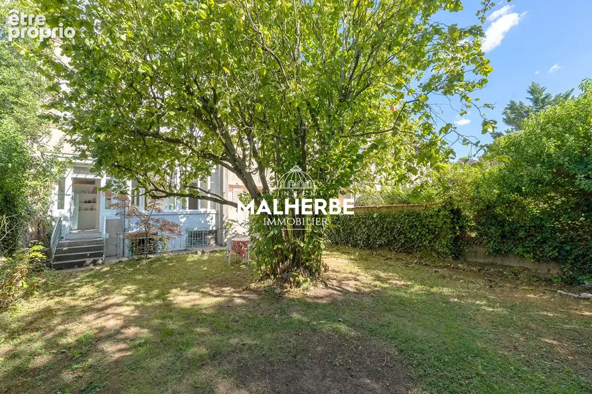 Appartement de caractere avec accès direct au  jardin - photo 3