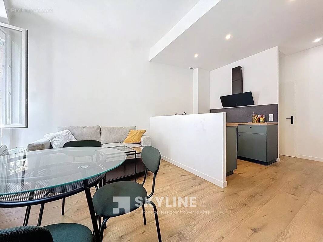 Appartement à MARSEILLE-4E