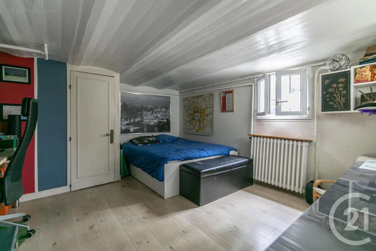 Maison à SAINT-MAUR-DES-FOSSES