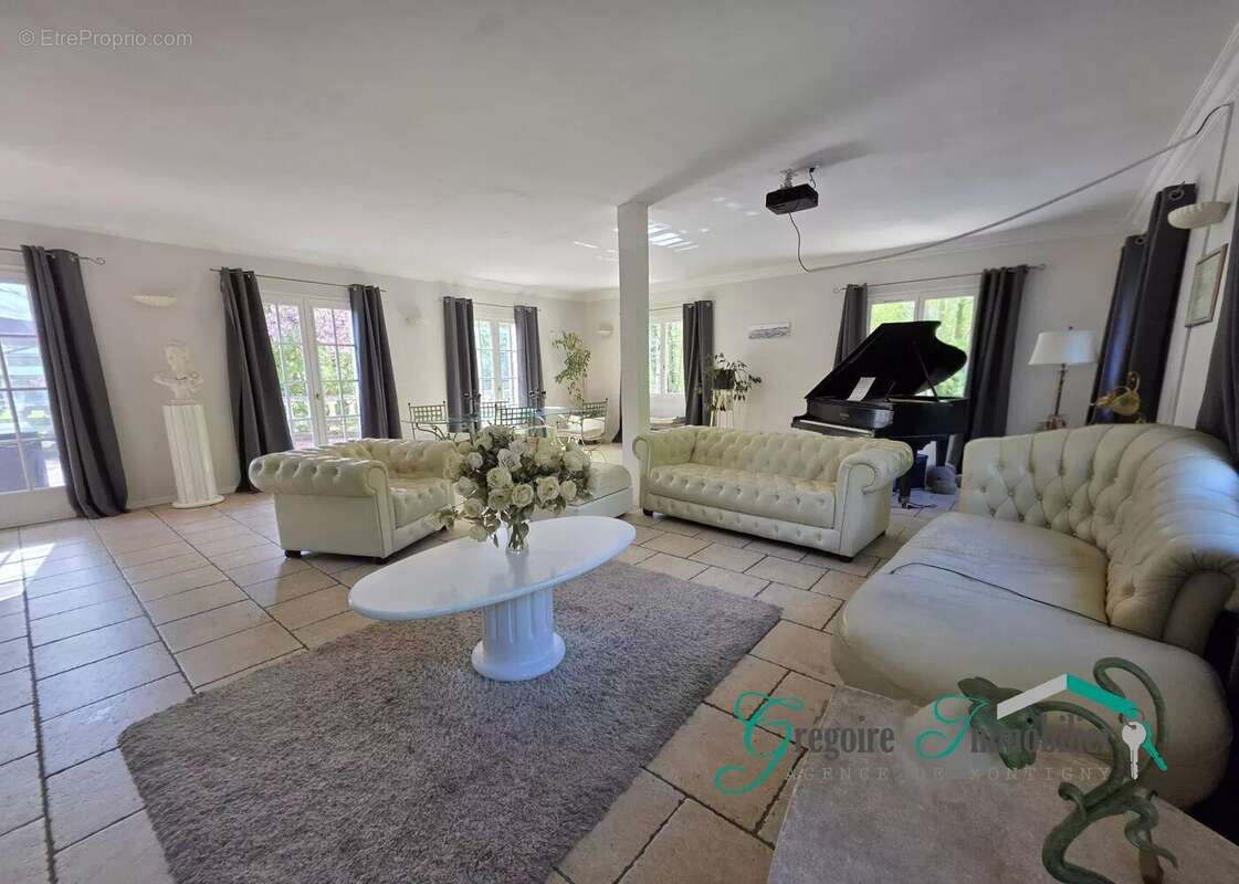 Maison à MONTIGNY-SUR-LOING