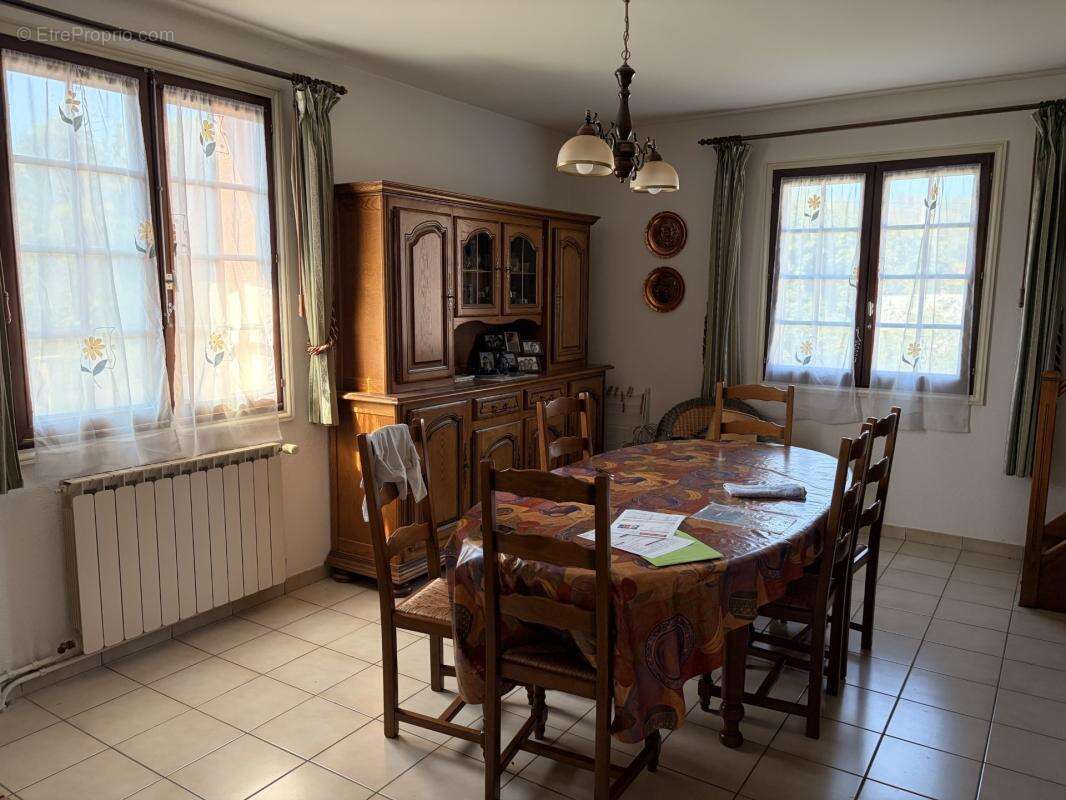 Maison 7 pièces 130 m² à vendre à Perrier (63500) - photo 5