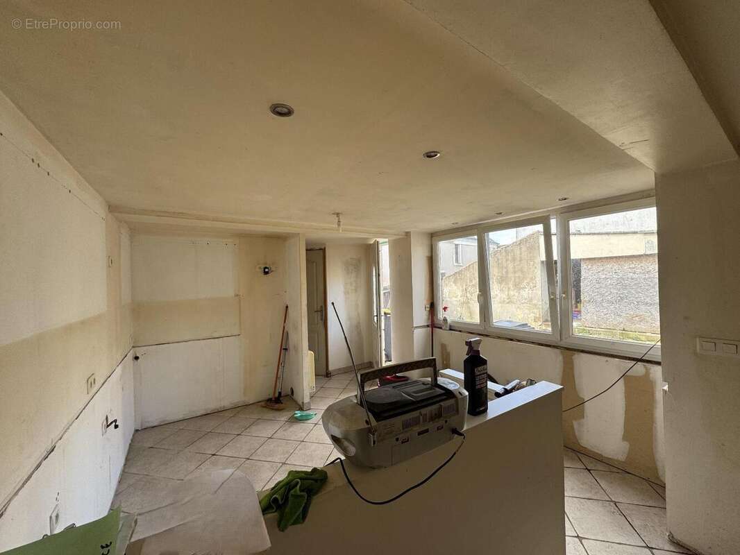   - Maison à ARGENTON-L&#039;EGLISE