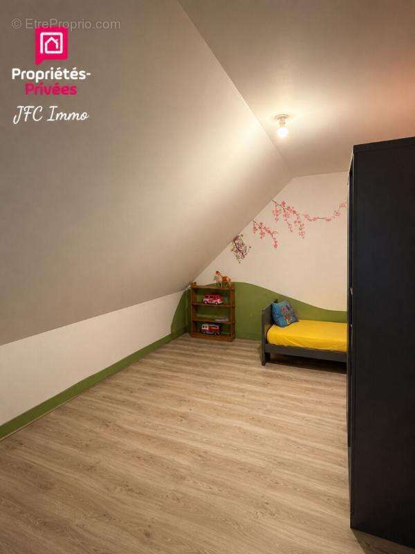 Maison Laversine 7 pièce(s) 140 m2 + dépendances - photo 8