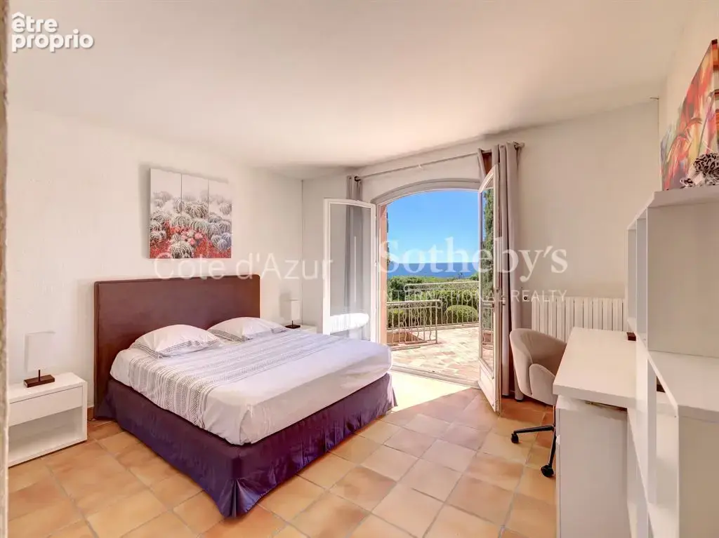 Villa provençale vue mer : terrain 1 500 m² avec piscine, secteur résidentiel proche plages Estérel - photo 12